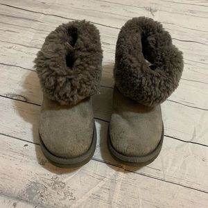 Grey ugg boots